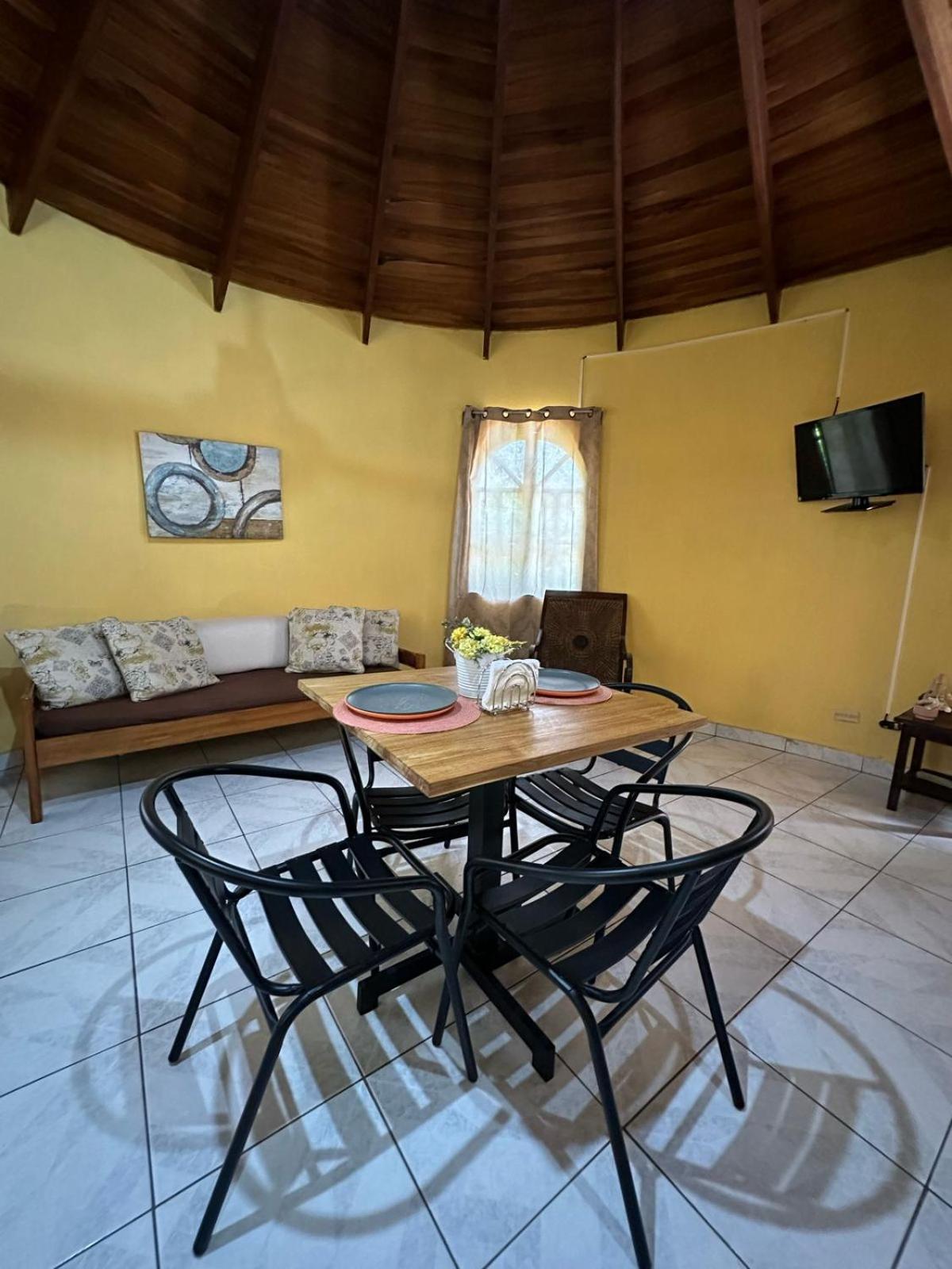 Hospedaje Colibri Manuel Antonio Exterior photo