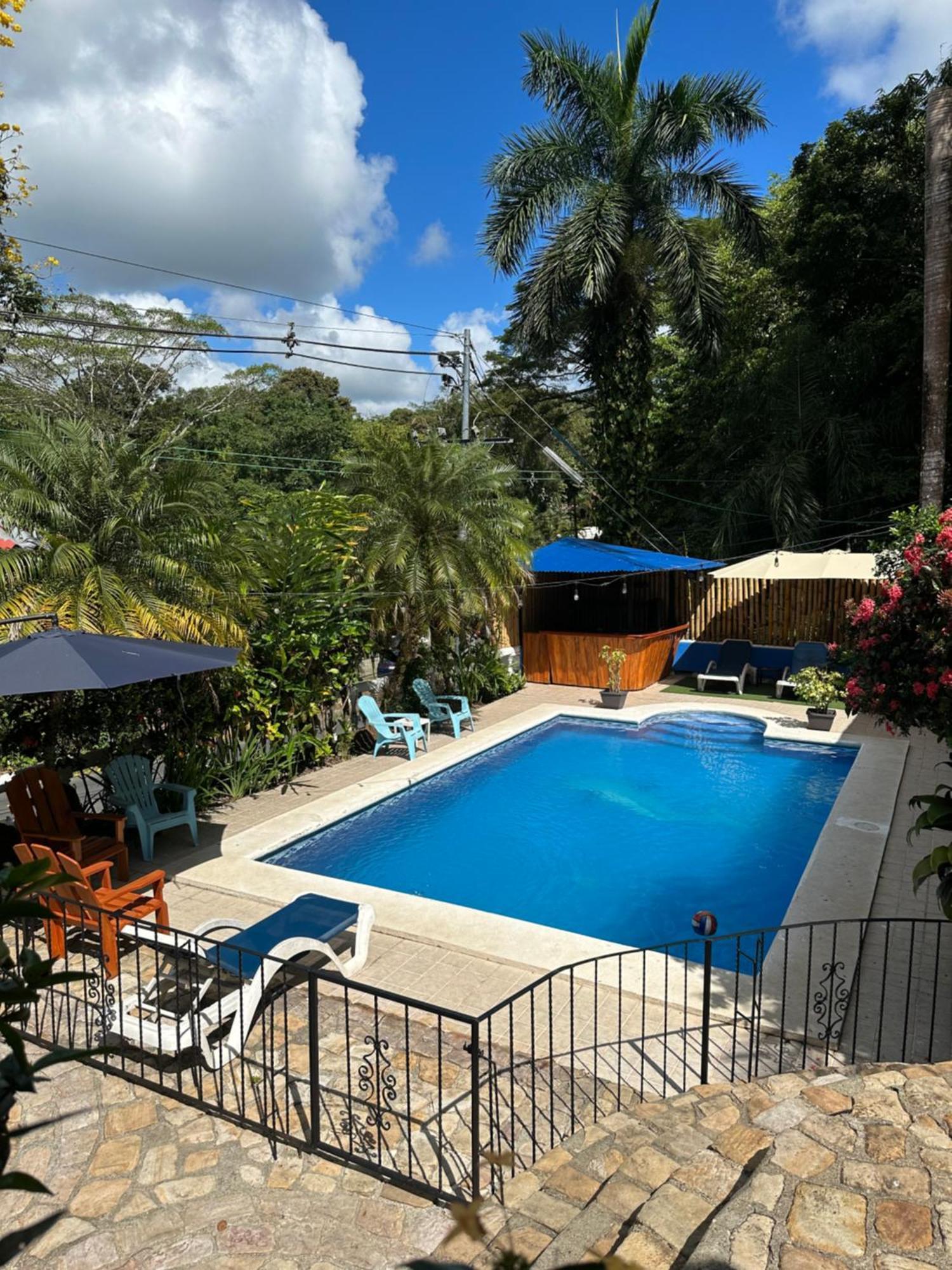 Hospedaje Colibri Manuel Antonio Exterior photo